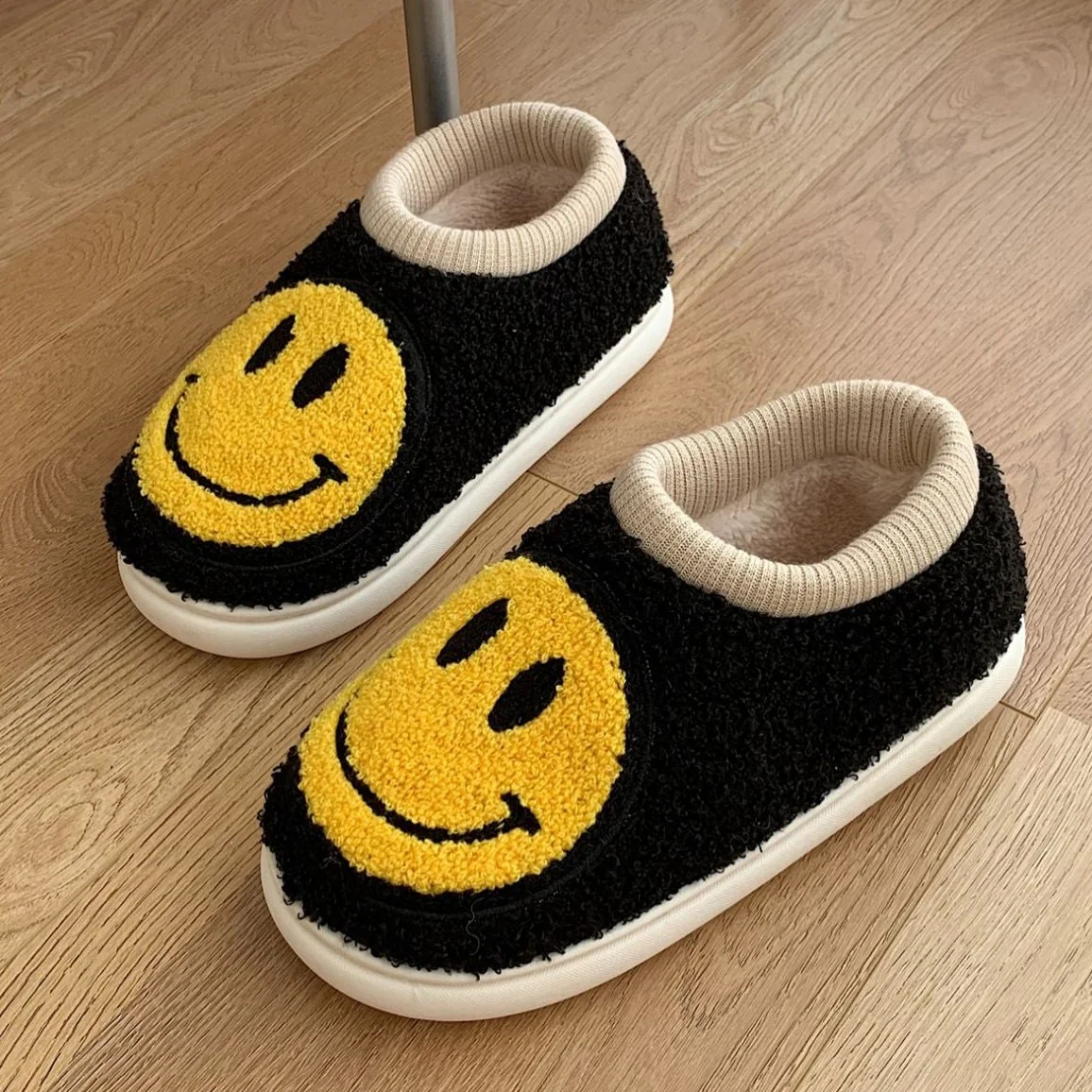 Chausson Emoji - Image 4